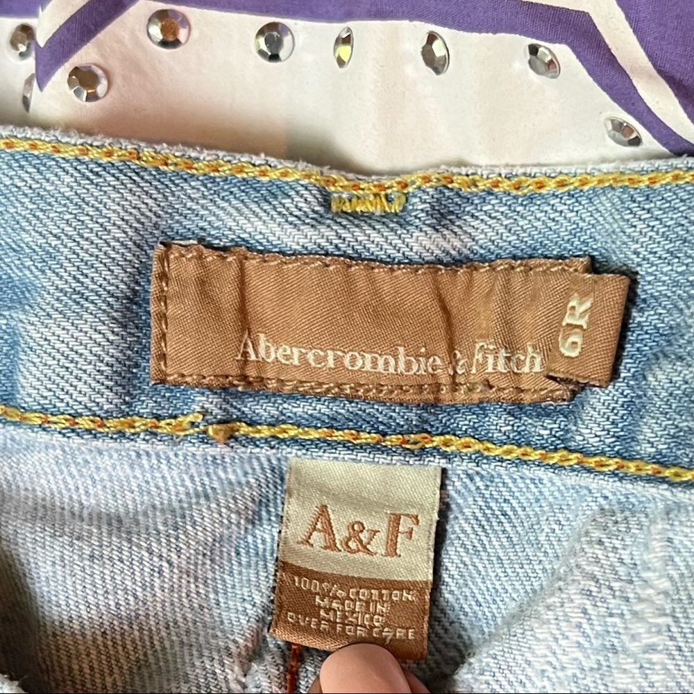 Abercrombie and Fitch Vintage 5 Pocket Distressed Denim Flare Leg Bootcut - Picture 8 of 9